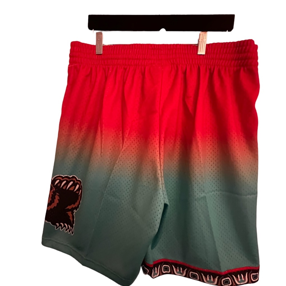 Mitchell & Ness Fadeaway Swingman Shorts 1996 Mens XL - Picture 2 of 4